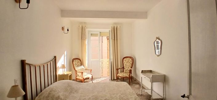 Image No.24-4 Bed House for sale