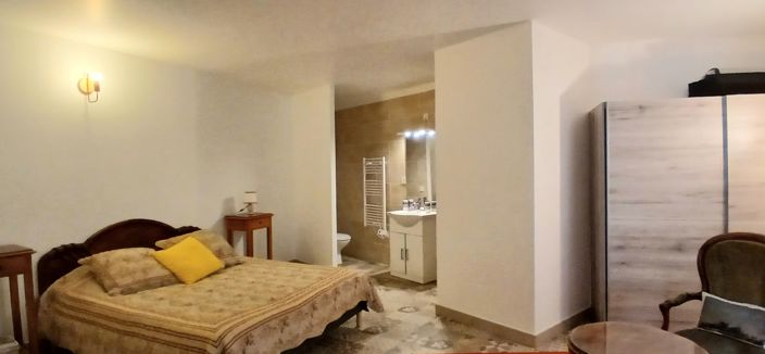 Image No.28-4 Bed House for sale