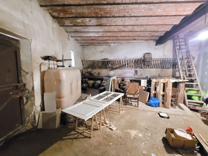 Image No.21-7 Bed House for sale