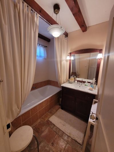 Image No.20-6 Bed Property for sale