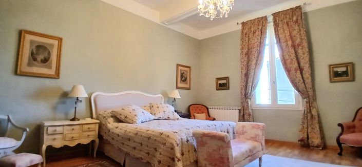 Image No.30-7 Bed House for sale