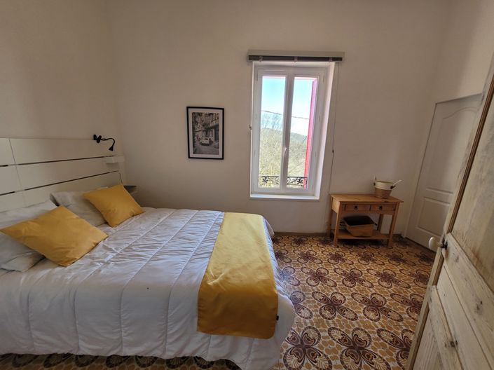 Image No.19-7 Bed House for sale