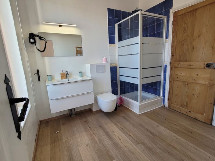 Image No.23-7 Bed House for sale