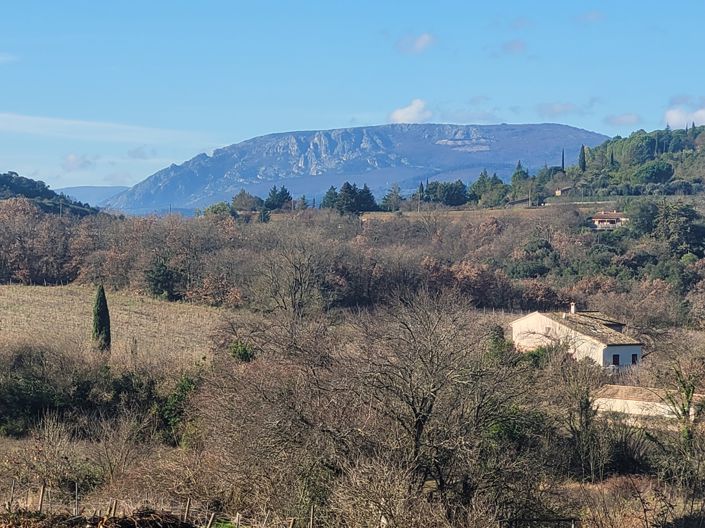 Image No.15-11 Bed Commercial for sale