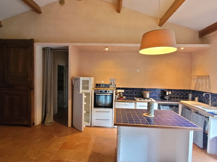 Image No.27-11 Bed Commercial for sale