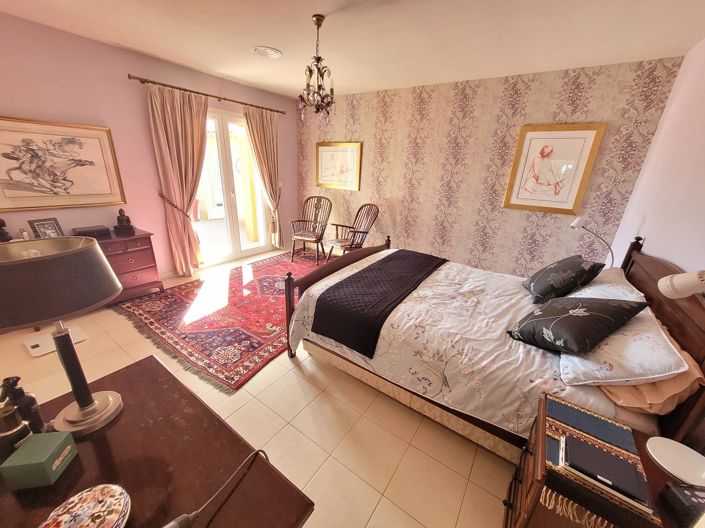 Image No.20-4 Bed Property for sale