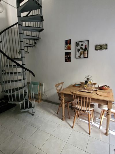 Image No.15-5 Bed Commercial for sale