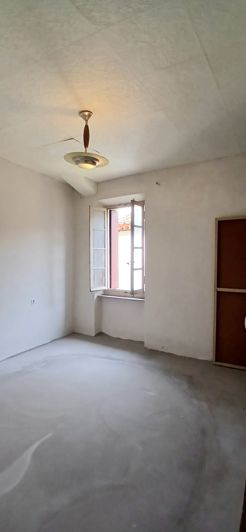 Image No.11-3 Bed House for sale