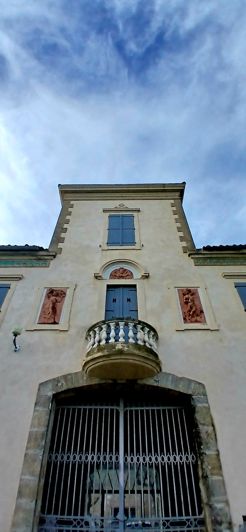 Image No.11-9 Bed Property for sale