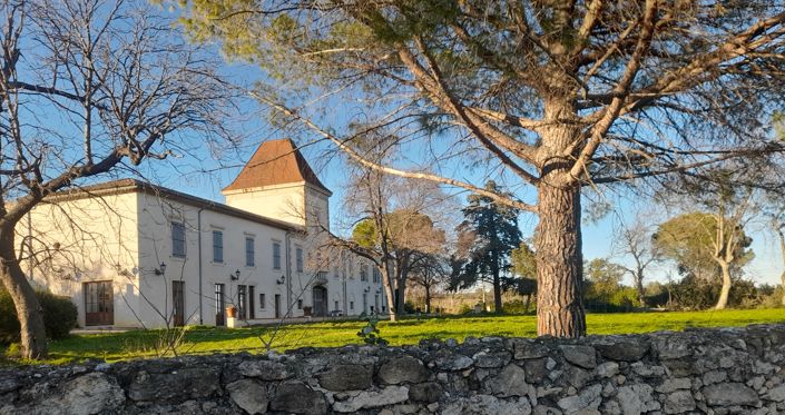 Image No.3-9 Bed Property for sale