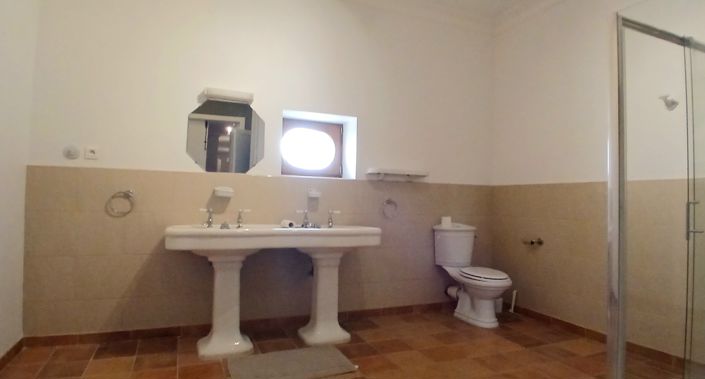 Image No.27-9 Bed Property for sale