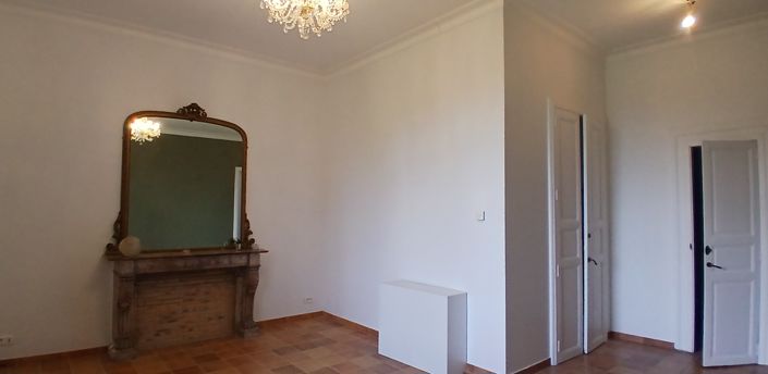 Image No.25-9 Bed Property for sale