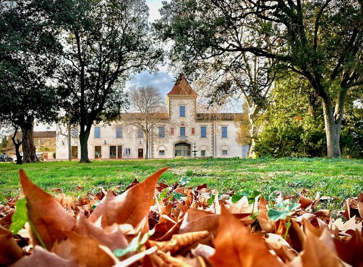 Image No.2-9 Bed Property for sale