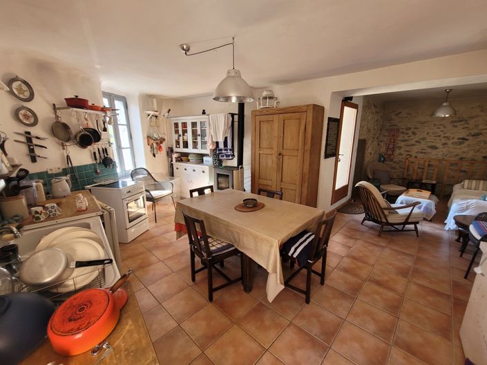 Image No.8-3 Bed House for sale