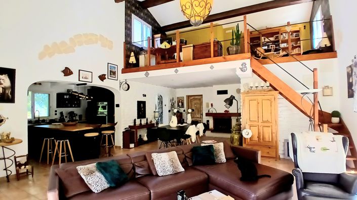 Image No.14-4 Bed Property for sale