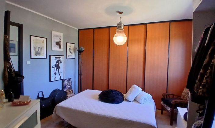 Image No.25-4 Bed Property for sale