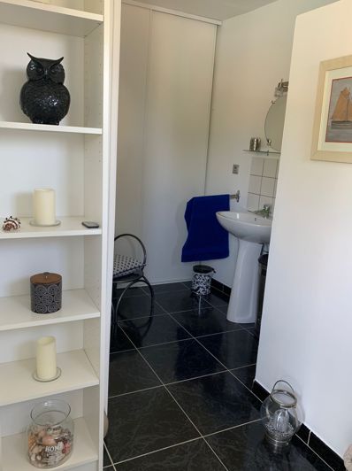 Image No.32-4 Bed Property for sale