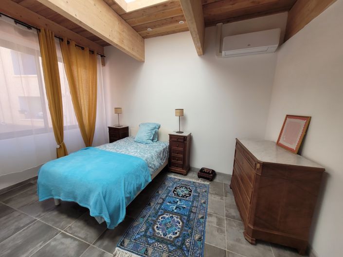 Image No.19-8 Bed House for sale