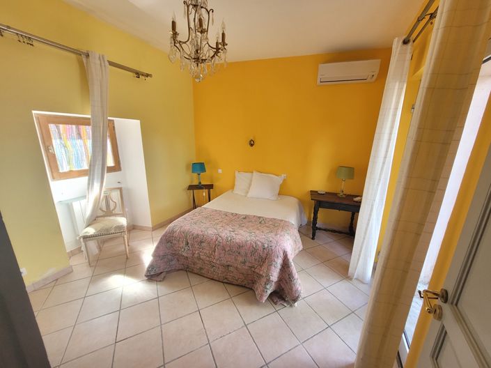 Image No.24-8 Bed House for sale