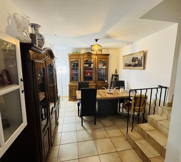 Image No.16-3 Bed House for sale