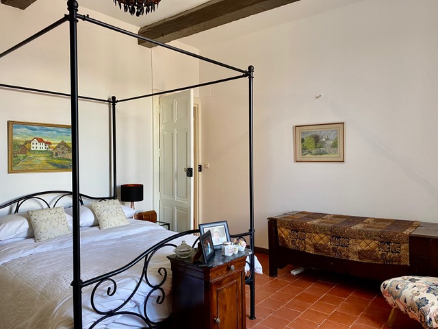 Image No.6-4 Bed House for sale