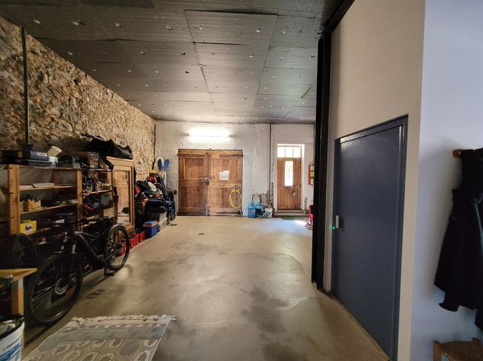 Image No.17-5 Bed House for sale