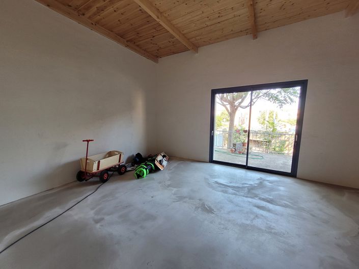 Image No.22-5 Bed House for sale