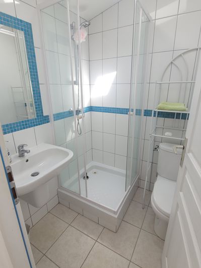 Image No.17-3 Bed House for sale