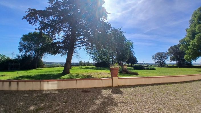 Image No.15-9 Bed Property for sale