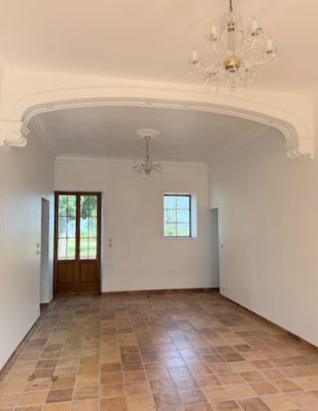 Image No.27-9 Bed Property for sale