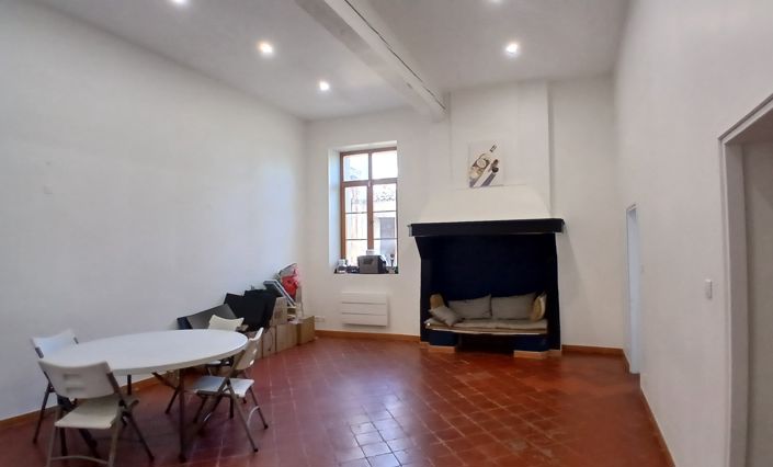 Image No.30-9 Bed Property for sale