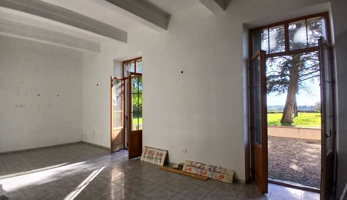 Image No.37-9 Bed Property for sale