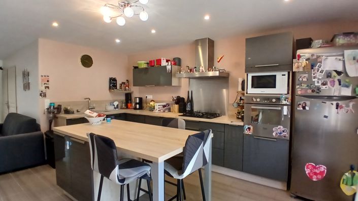 Image No.11-3 Bed Property for sale