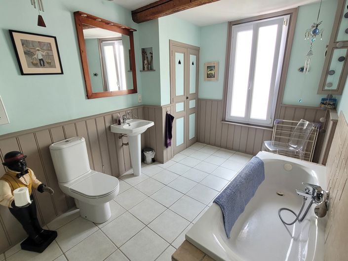 Image No.14-3 Bed House for sale