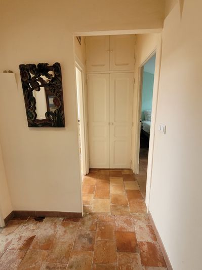 Image No.17-3 Bed House for sale