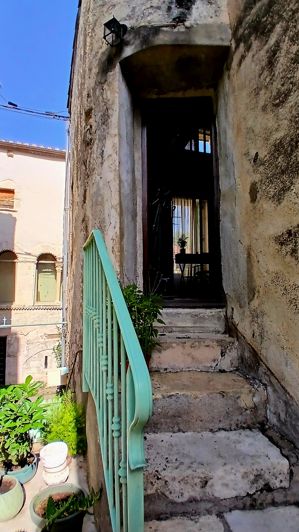Image No.6-3 Bed House for sale