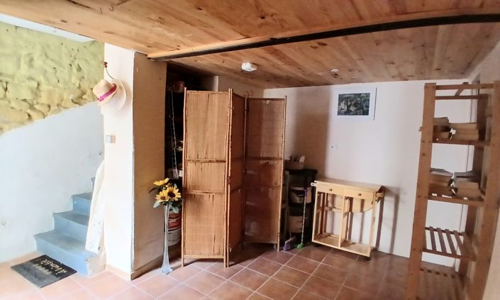 Image No.10-2 Bed House for sale