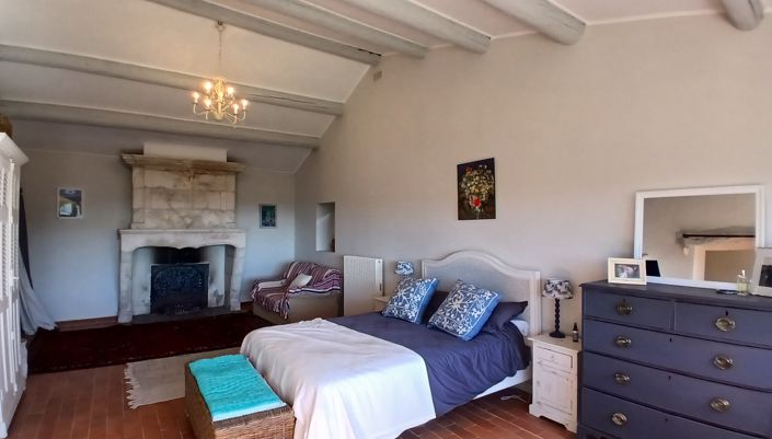 Image No.18-5 Bed Property for sale