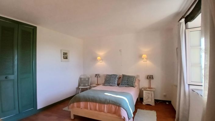 Image No.25-5 Bed Property for sale