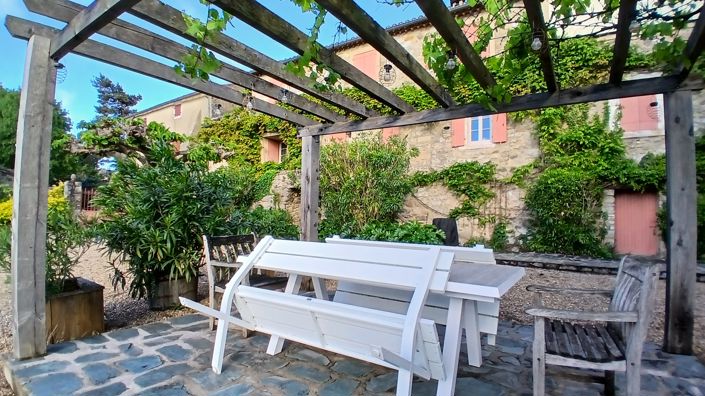 Image No.9-5 Bed Property for sale