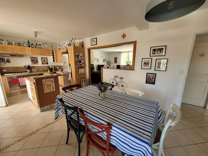 Image No.12-3 Bed House for sale