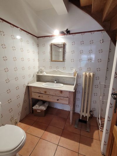 Image No.17-7 Bed House for sale