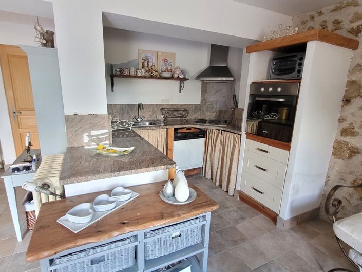 Image No.19-7 Bed House for sale
