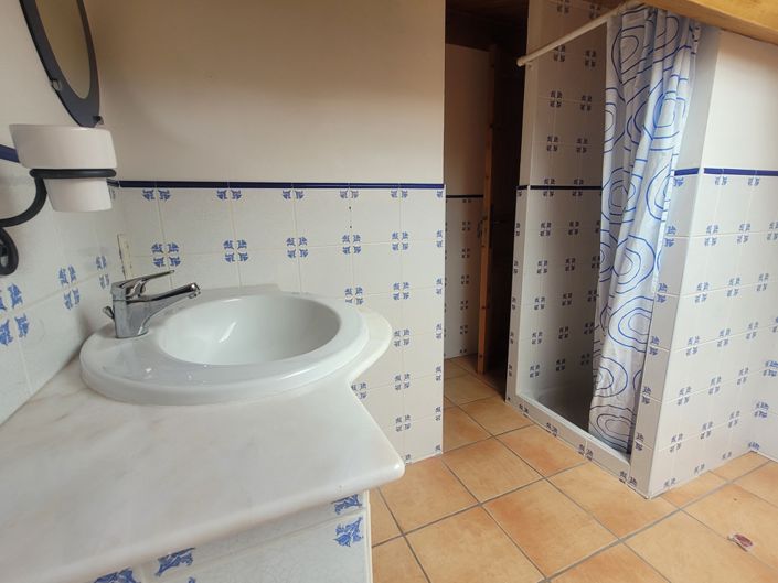 Image No.25-7 Bed House for sale