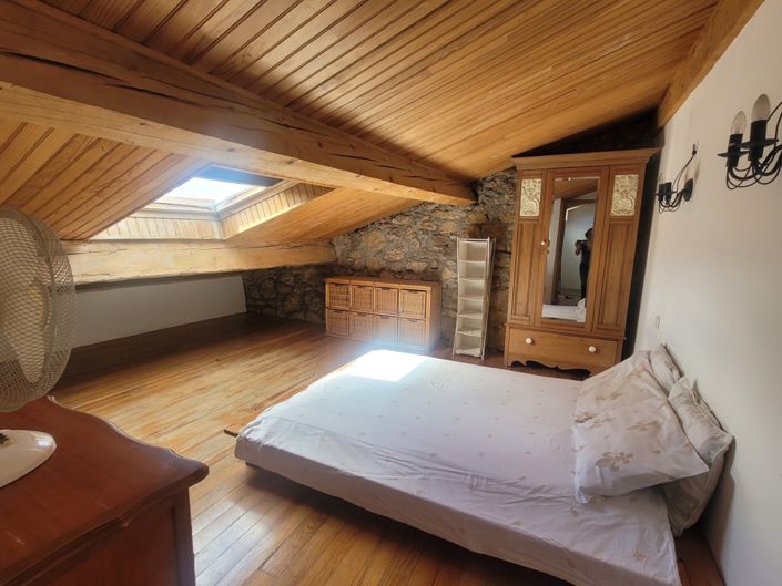 Image No.27-7 Bed House for sale