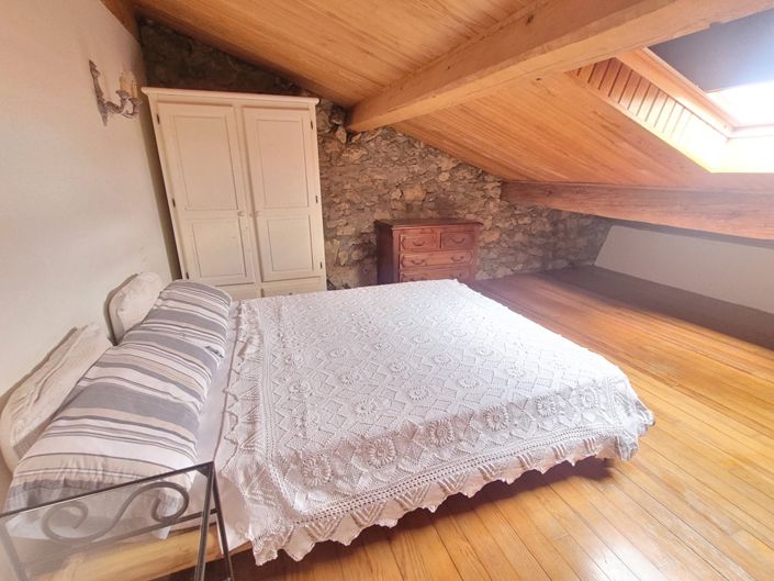 Image No.28-7 Bed House for sale