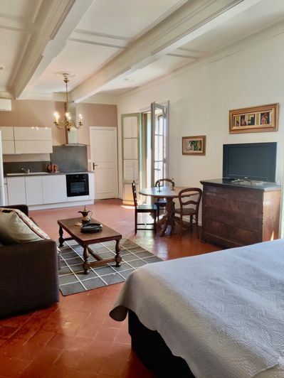Image No.18-7 Bed House for sale