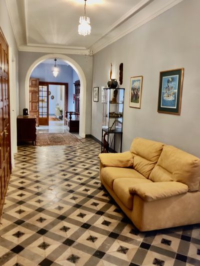 Image No.9-7 Bed House for sale