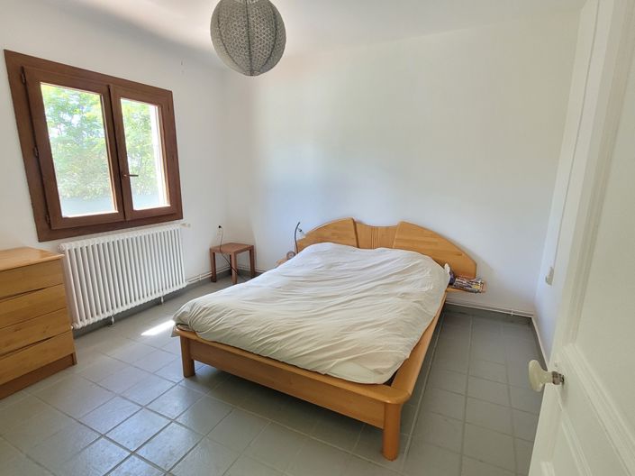 Image No.13-3 Bed Property for sale