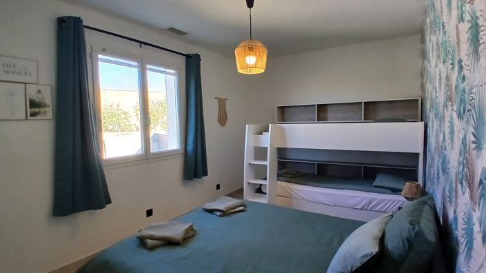 Image No.25-4 Bed Property for sale